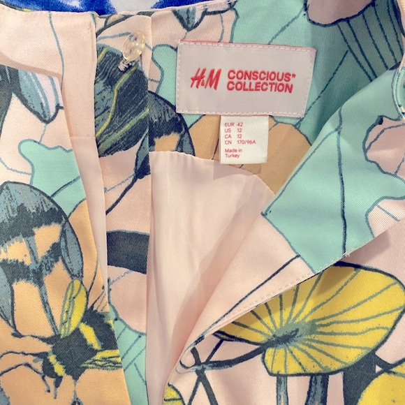 H&M Conscious Collection floral print shift dress with pockets - Picture 5 of 6